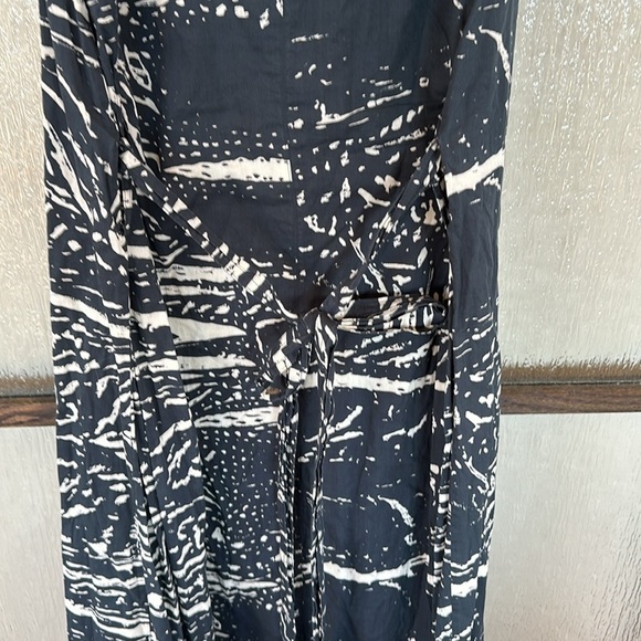 Proenza Schouler White Label
Printed Tie Wrap Dress size 2 - Picture 8 of 10